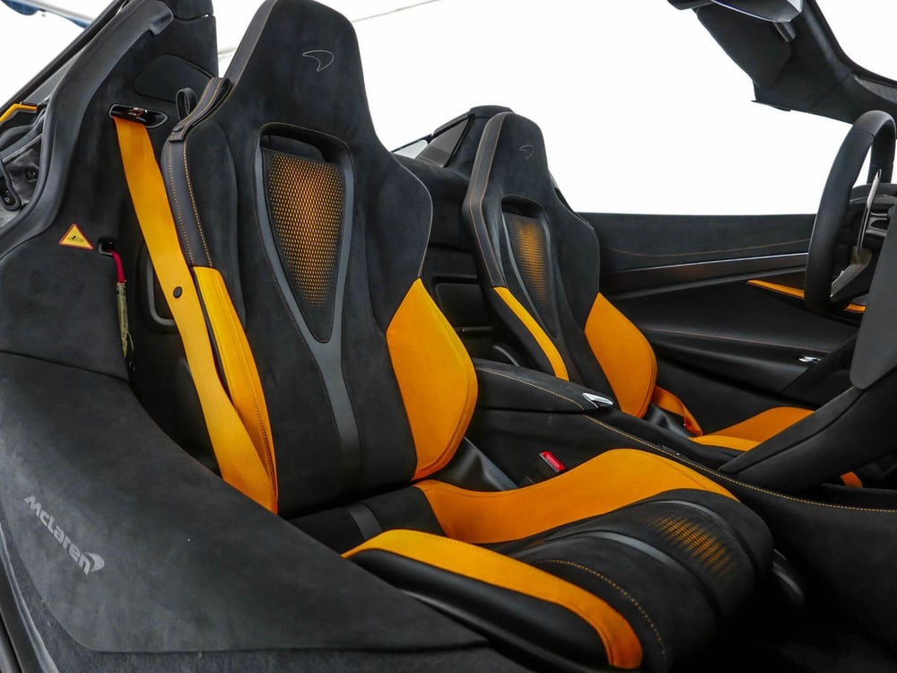 McLaren 750S Cabrio usata a Milano (15)