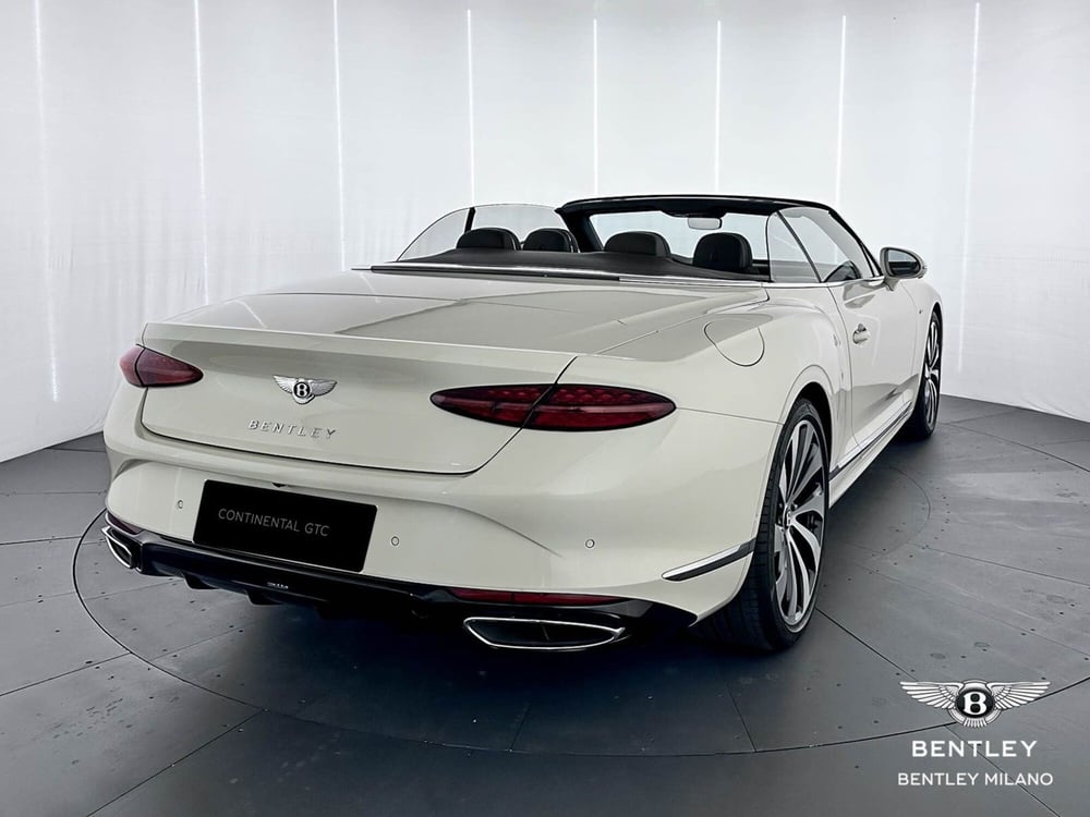 Bentley Continental GTC nuova a Milano (8)