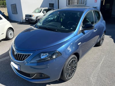 Lancia Ypsilon 1.0 FireFly 5 porte S&amp;S Hybrid Gold Plus del 2022 usata a Altopascio