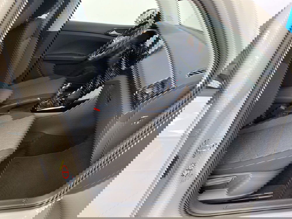 Volkswagen T-Cross nuova a Lodi (6)