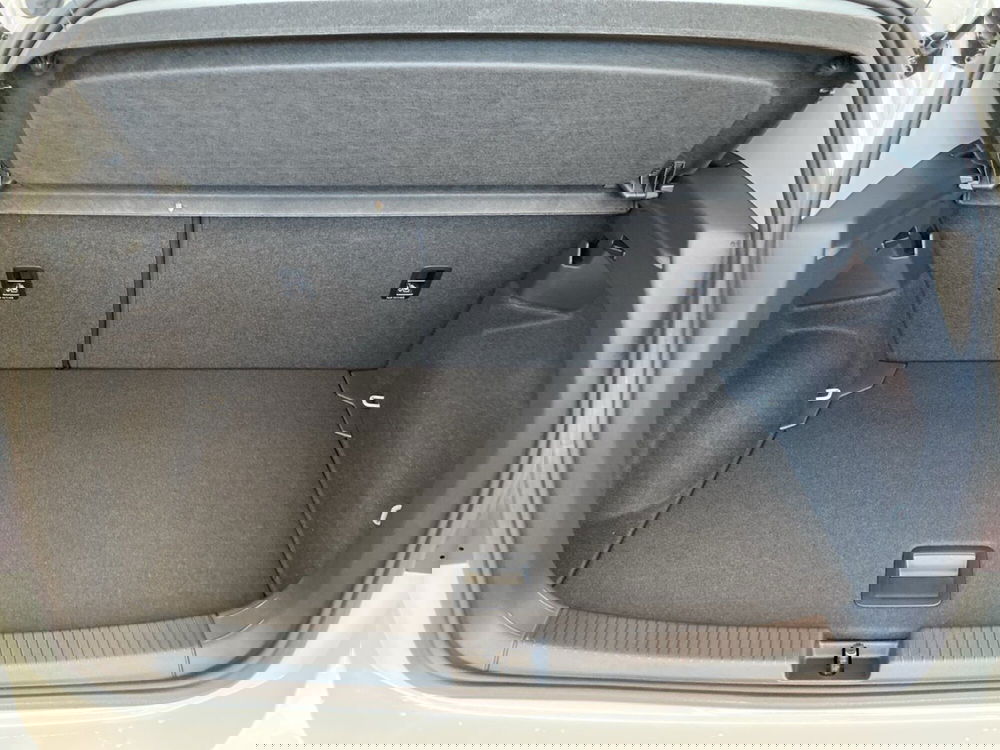 Volkswagen T-Cross nuova a Lodi (9)