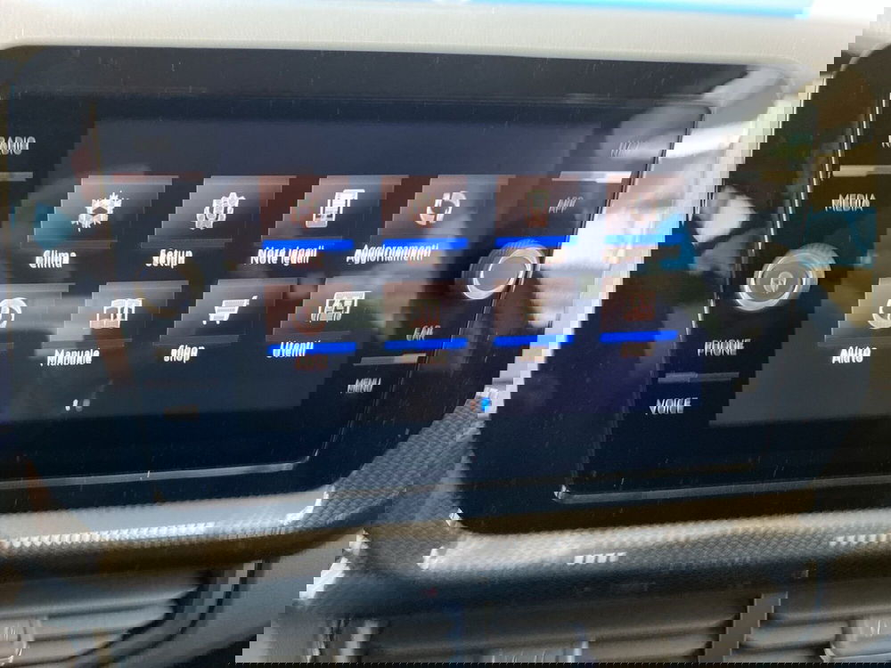 Volkswagen T-Cross nuova a Lodi (14)