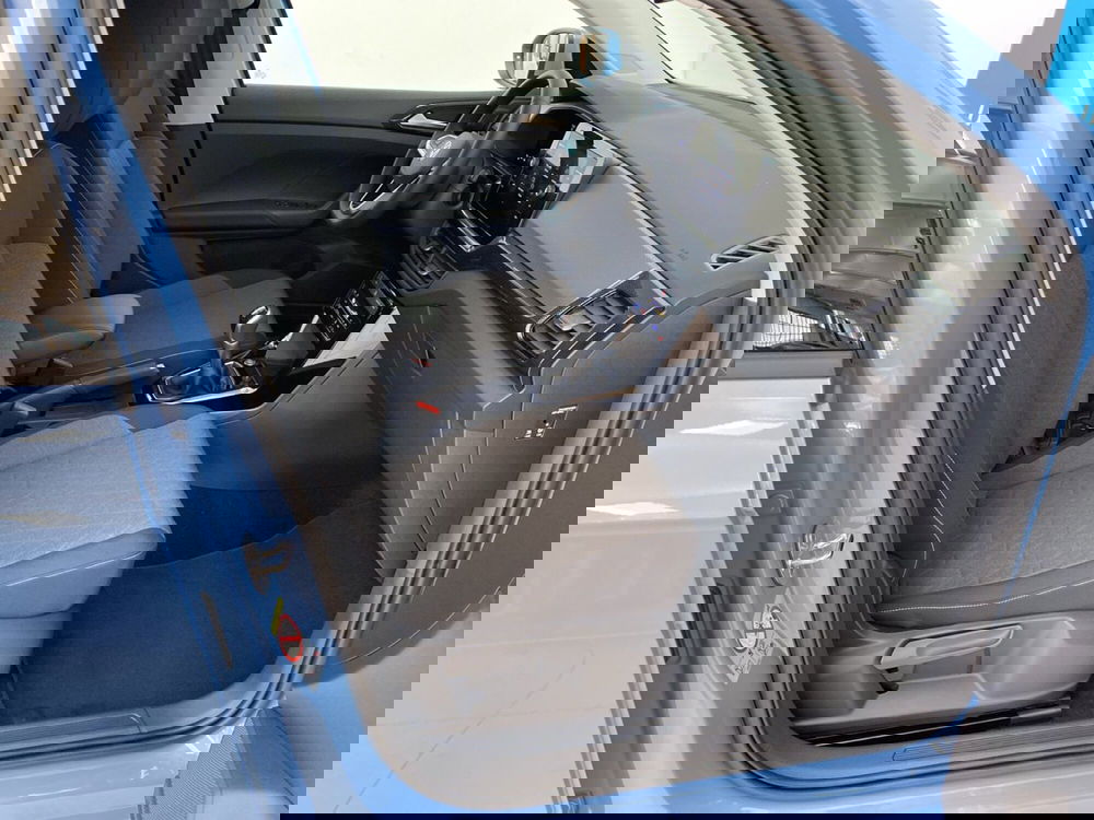 Volkswagen T-Cross nuova a Lodi (6)