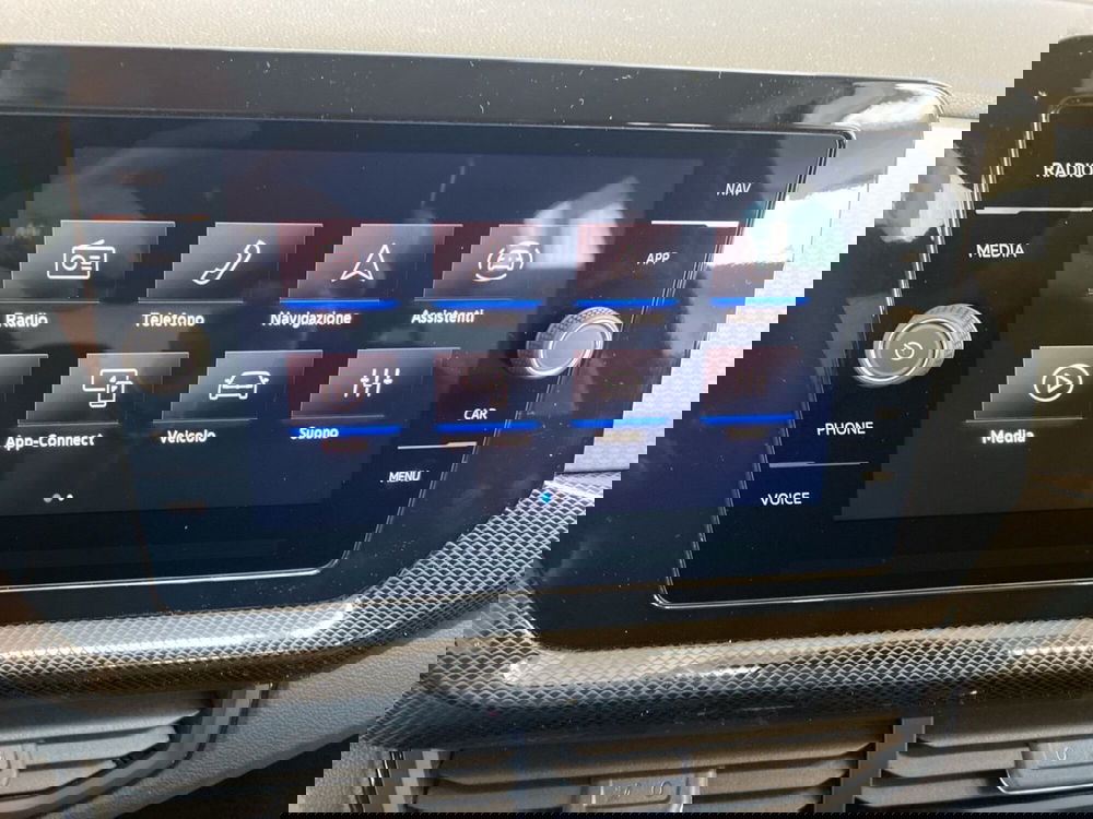 Volkswagen T-Cross nuova a Lodi (13)