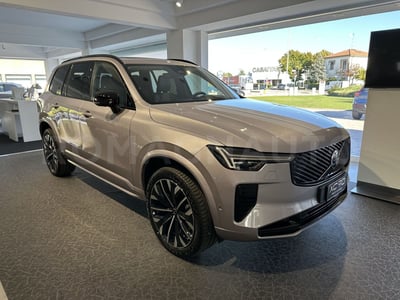 Volvo XC90 T8 Recharge AWD Plug-in Hybrid aut. 7 posti Plus Dark nuova a Forli&#039;