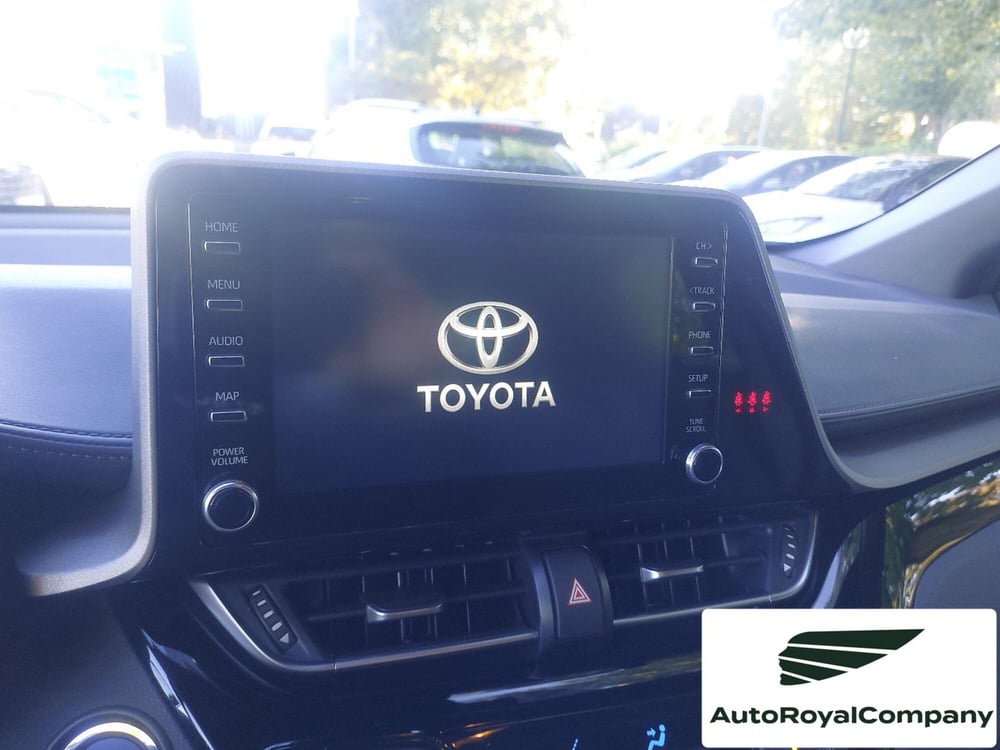 Toyota Toyota C-HR usata a Roma (13)