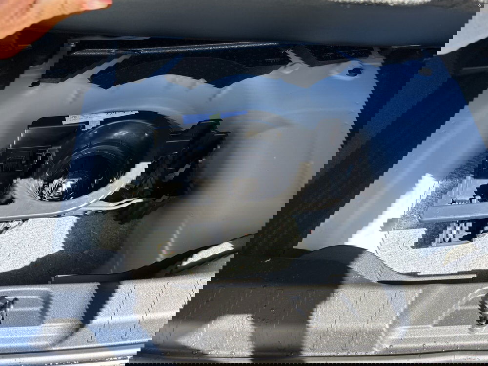 Jeep Avenger nuova a Latina (12)