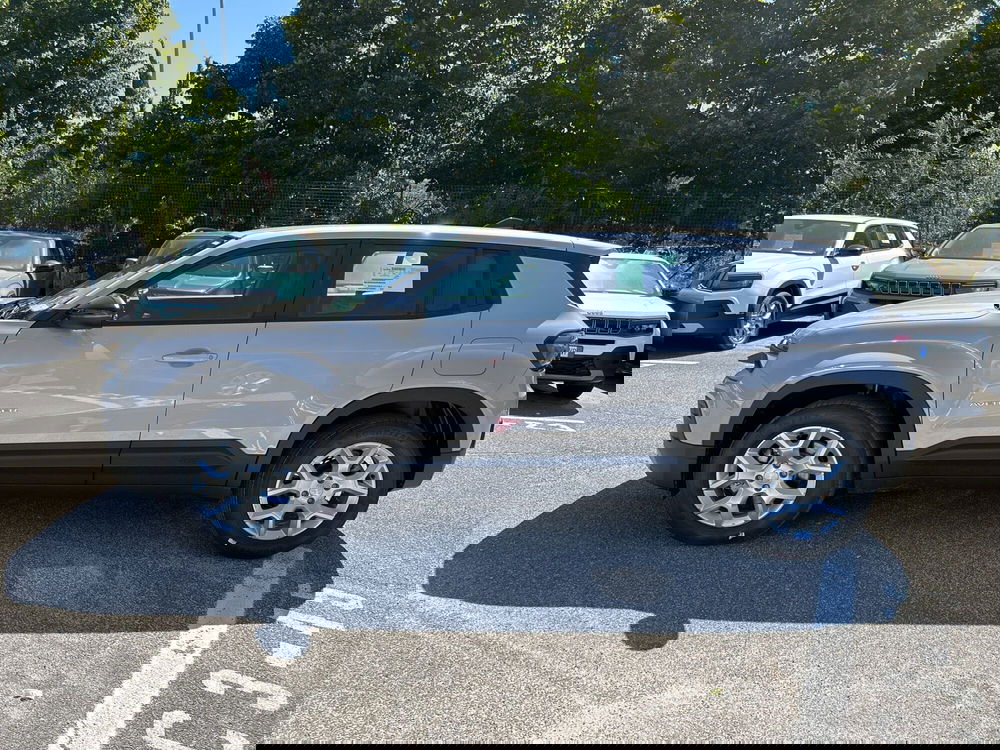 Jeep Avenger nuova a Latina (7)