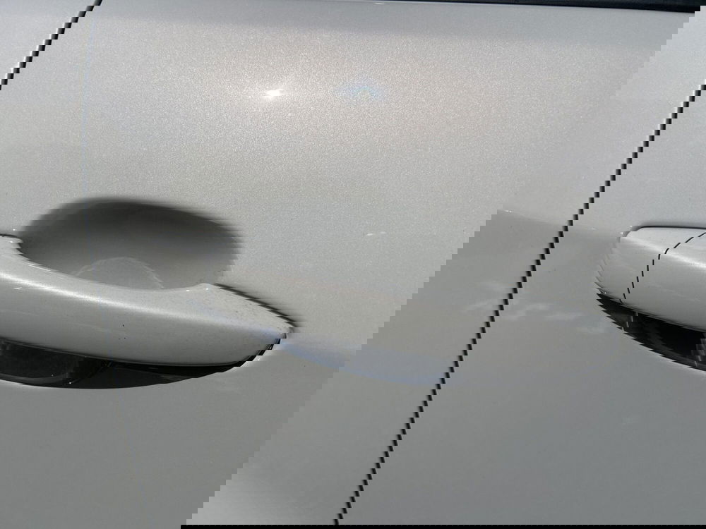 Jeep Avenger nuova a Latina (9)