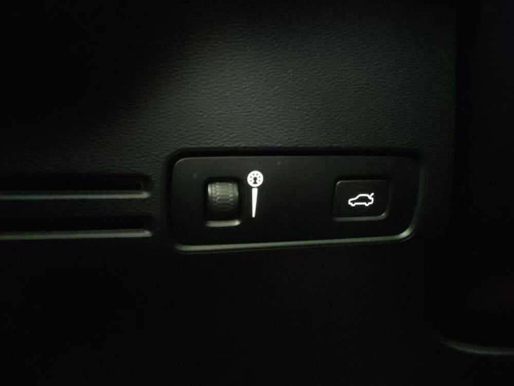 Volvo XC40 usata a Modena (13)
