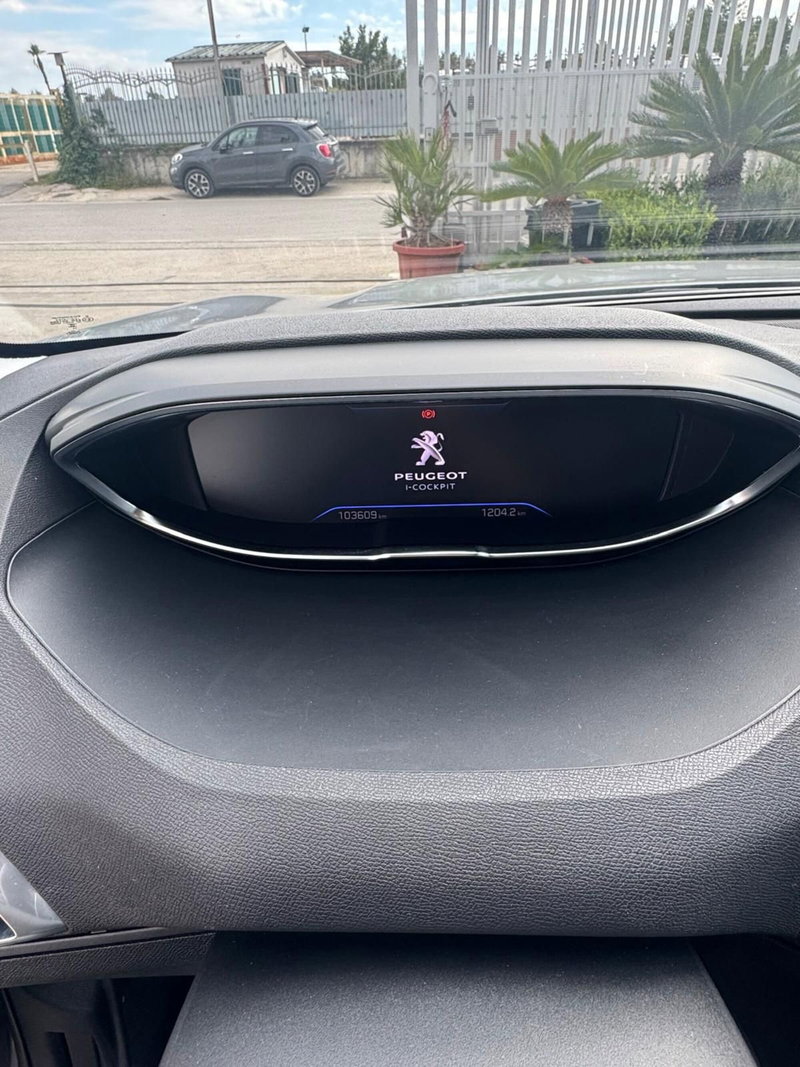 Peugeot 3008 usata a Caserta (10)