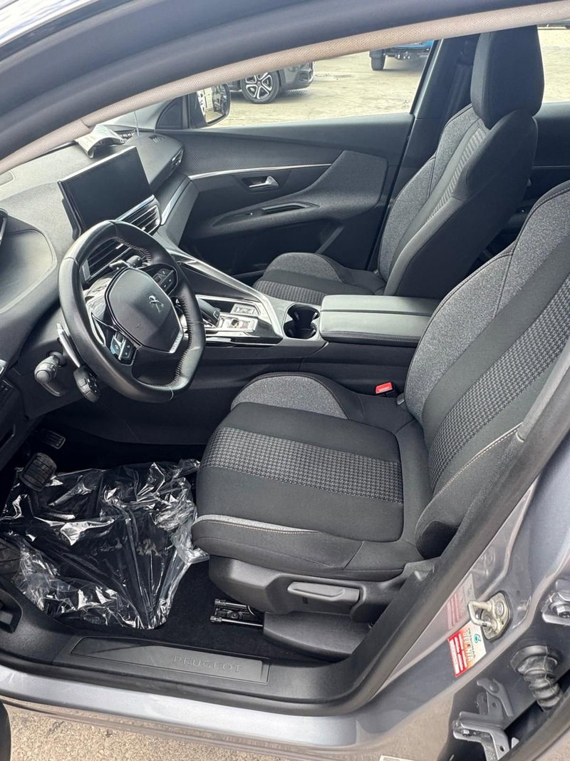 Peugeot 3008 usata a Caserta (9)