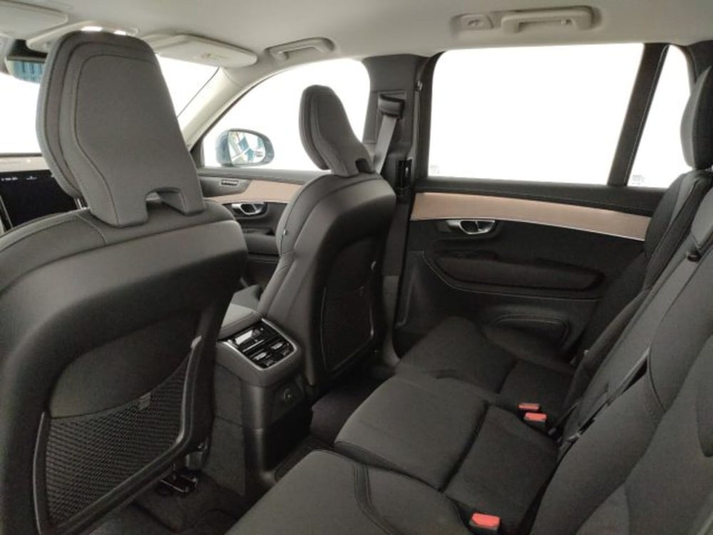 Volvo XC90 nuova a Modena (9)
