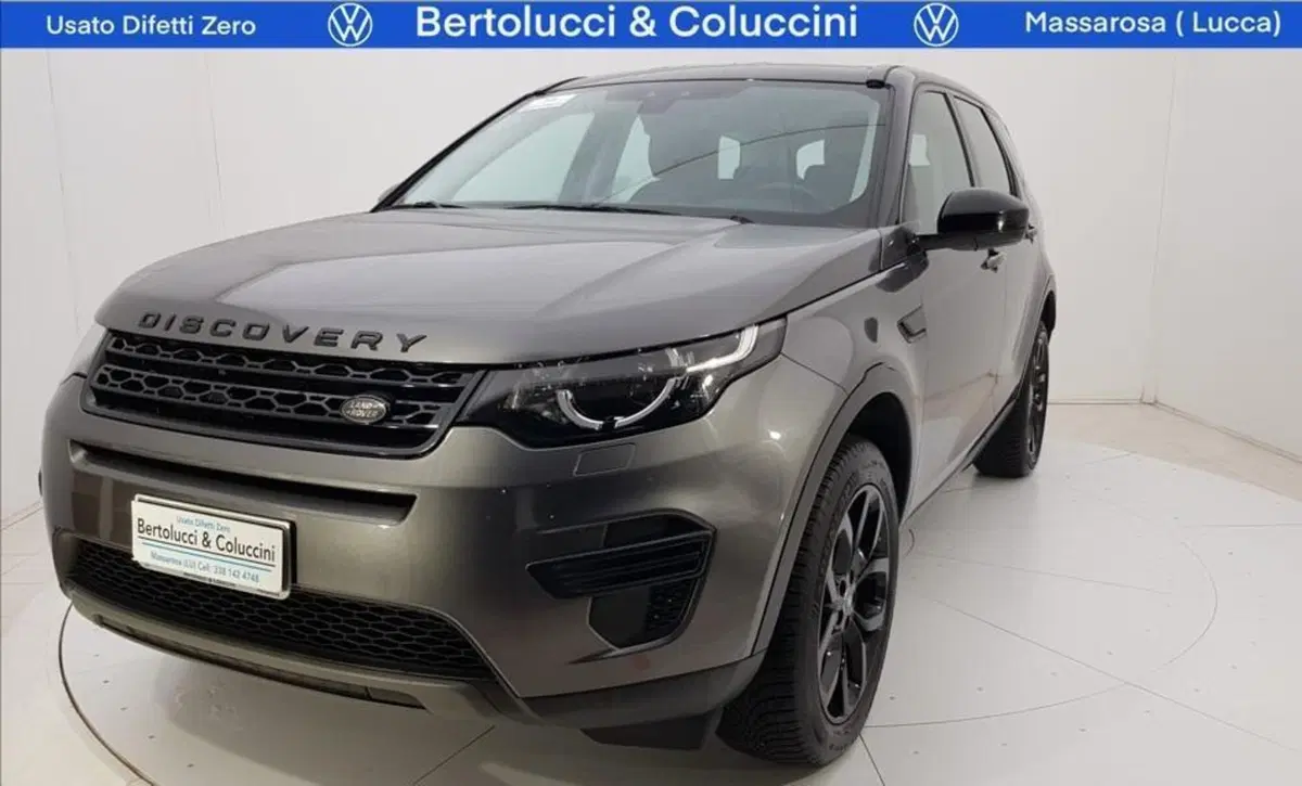 Land Rover Discovery Sport usata a Lucca
