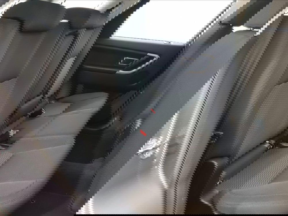Land Rover Discovery Sport usata a Lucca (12)