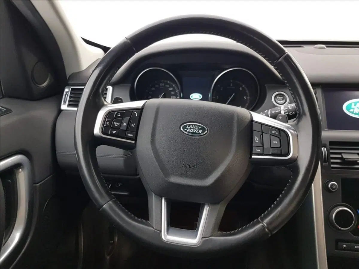 Land Rover Discovery Sport usata a Lucca (14)
