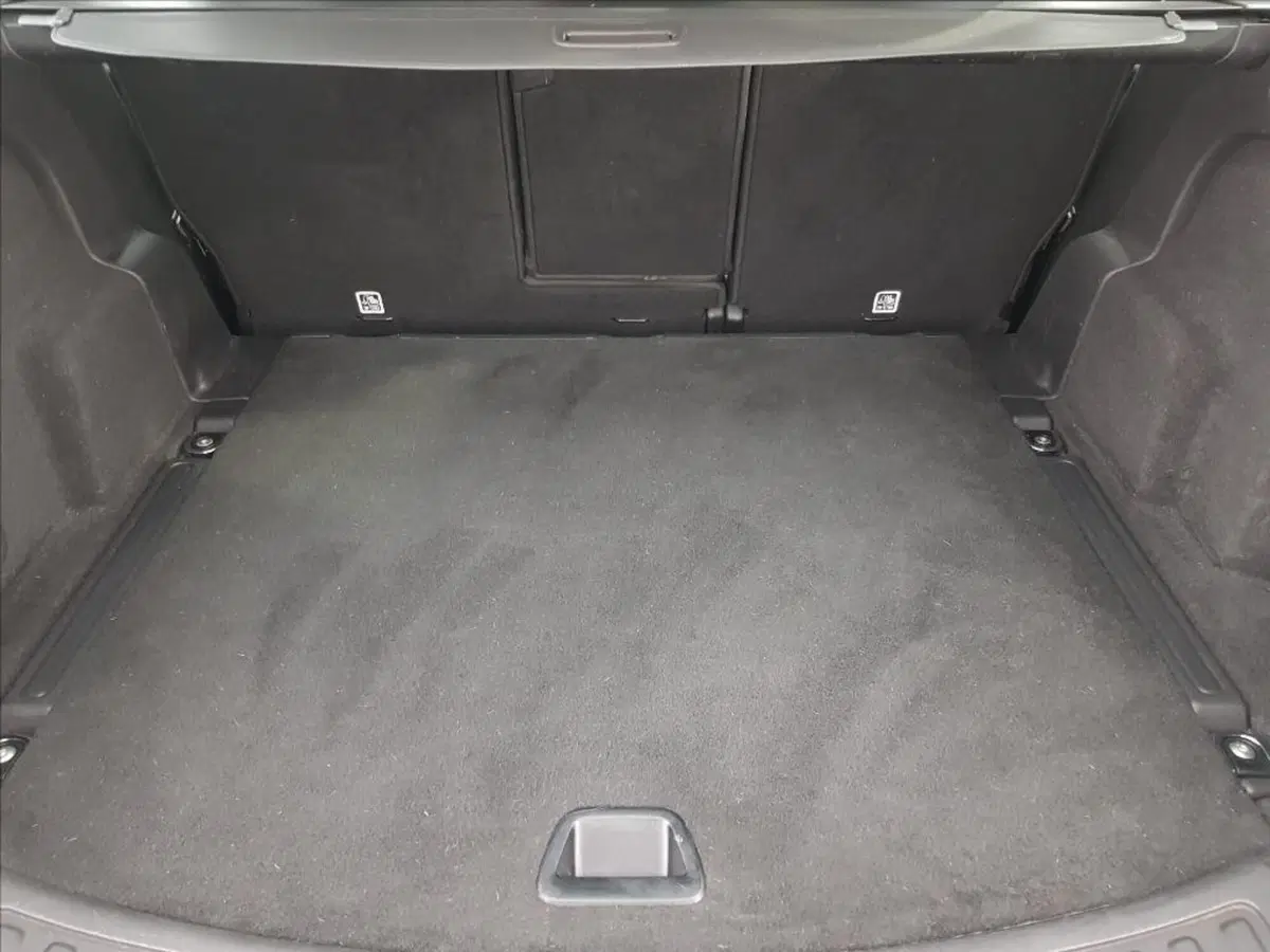 Land Rover Discovery Sport usata a Lucca (15)