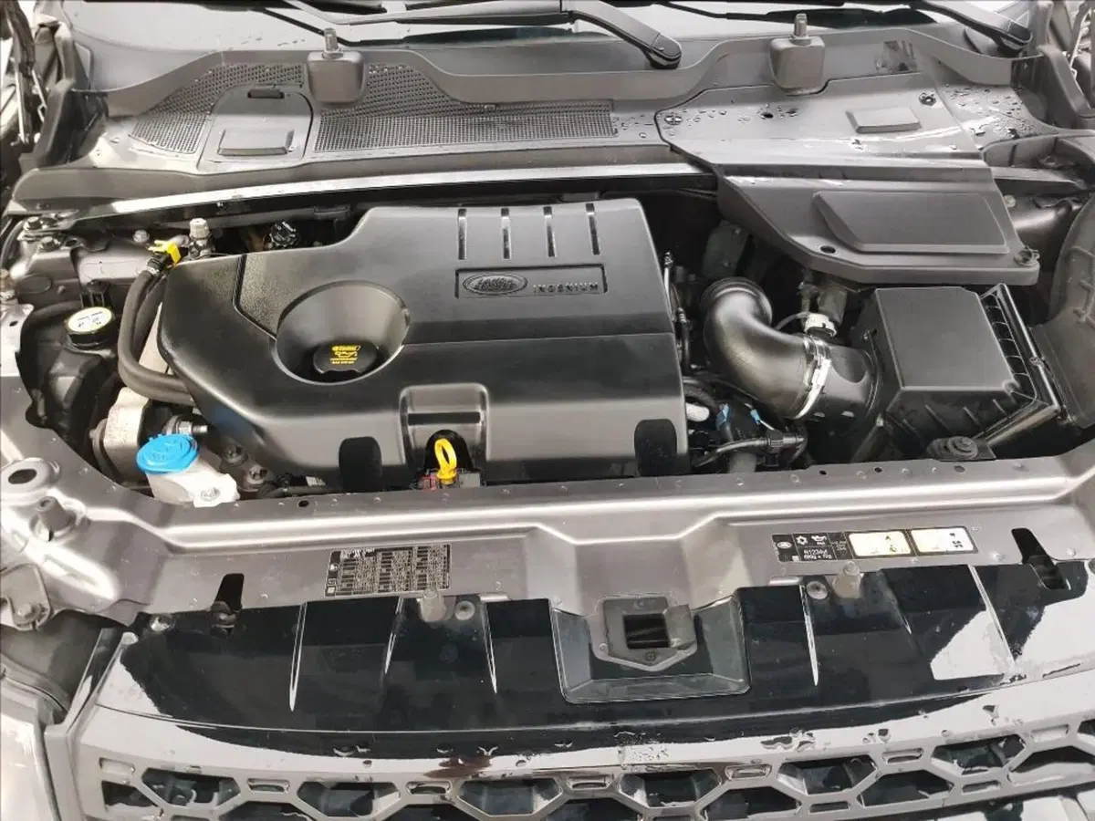 Land Rover Discovery Sport usata a Lucca (17)