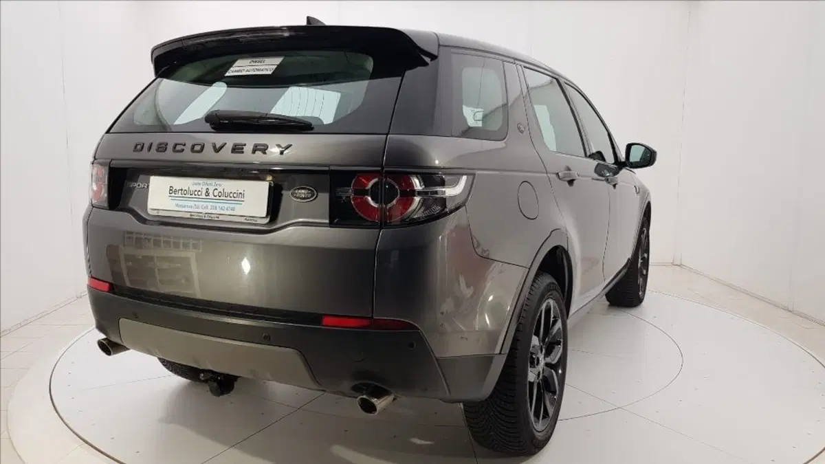 Land Rover Discovery Sport usata a Lucca (6)