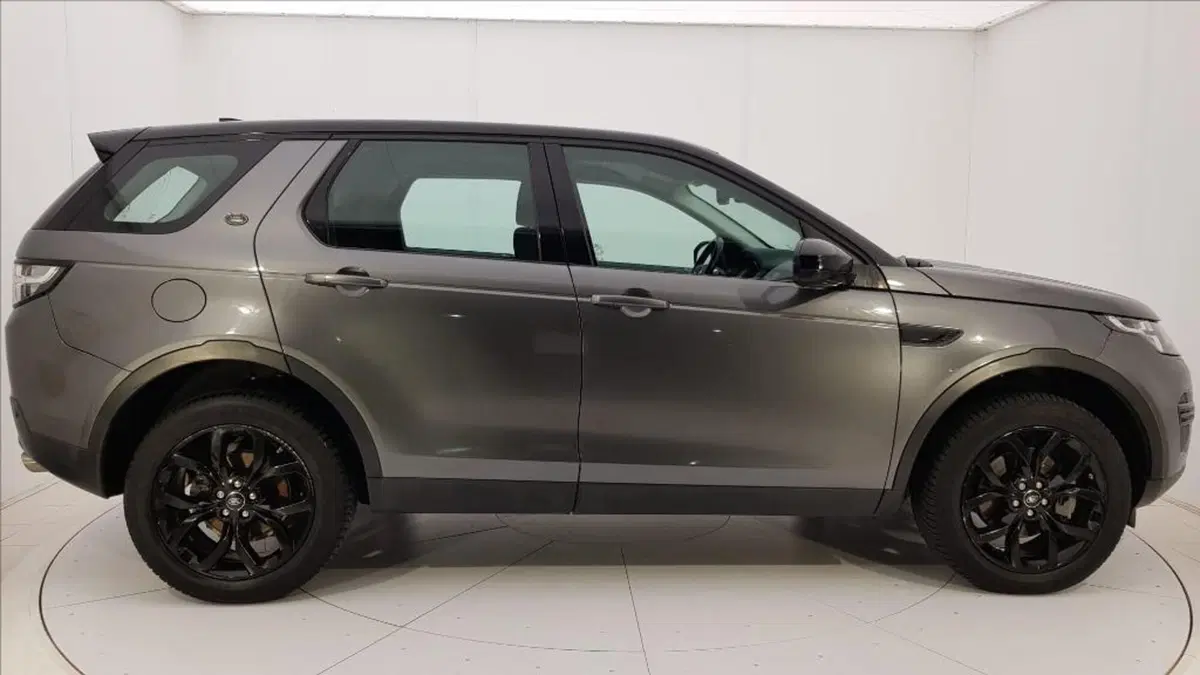 Land Rover Discovery Sport usata a Lucca (7)