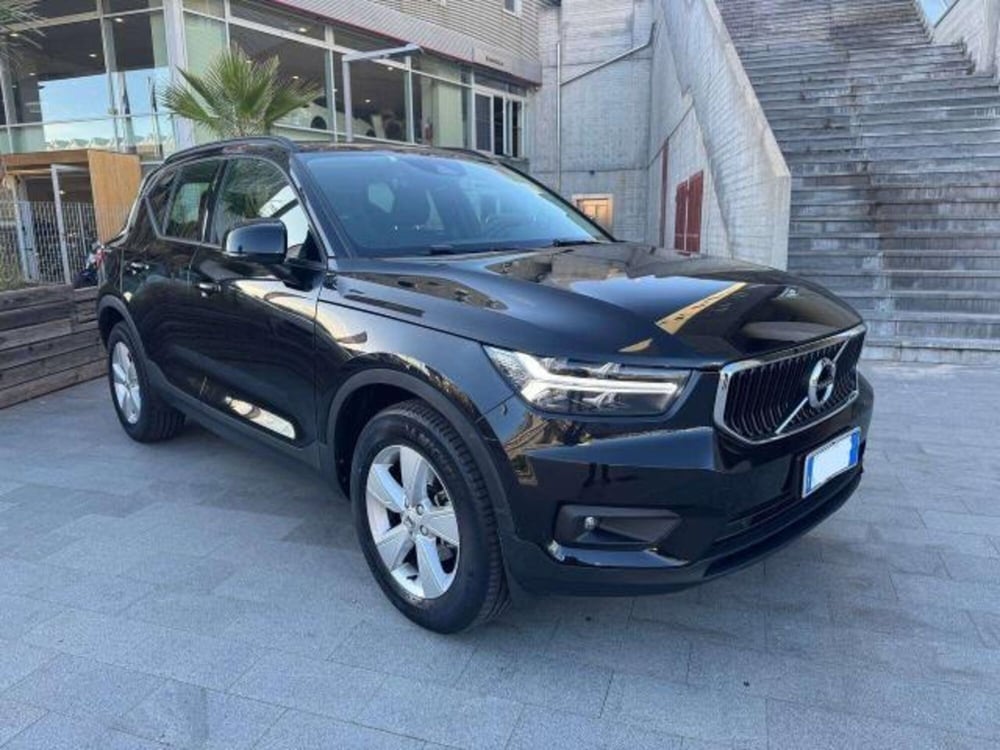 Volvo XC40 usata a Savona (8)