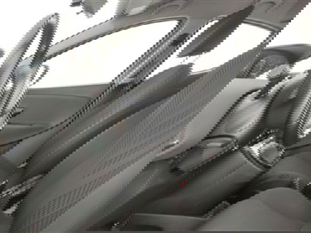 Lancia Ypsilon usata a Bari (13)