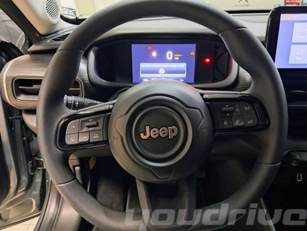 Jeep Avenger usata a Napoli (11)