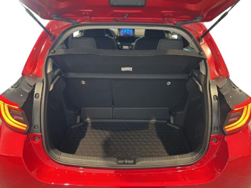 Toyota Yaris Cross nuova a Vercelli (10)