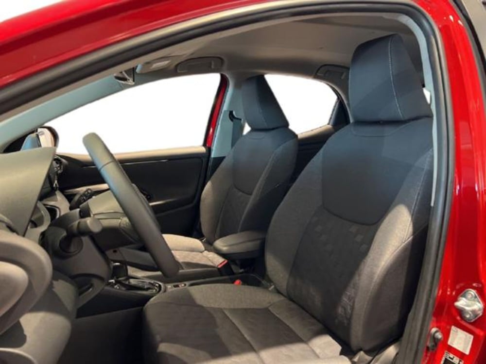 Toyota Yaris Cross nuova a Vercelli (11)