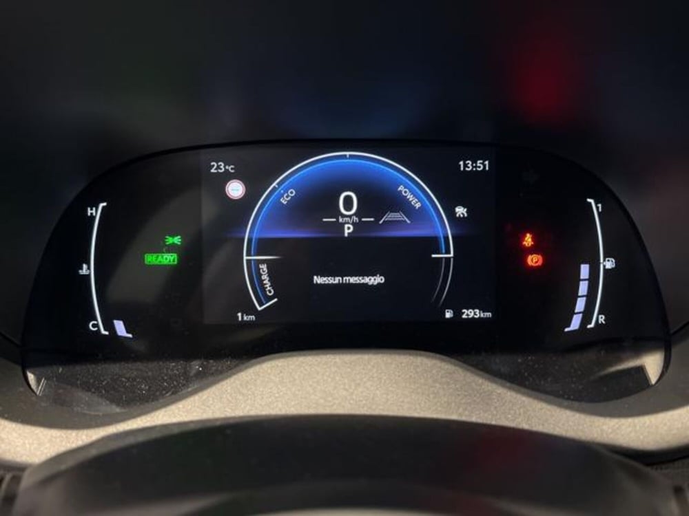 Toyota Yaris Cross nuova a Vercelli (12)