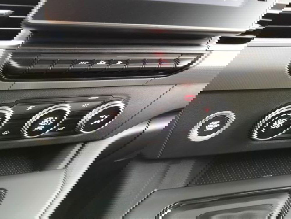 Nissan Townstar usata a Como (16)