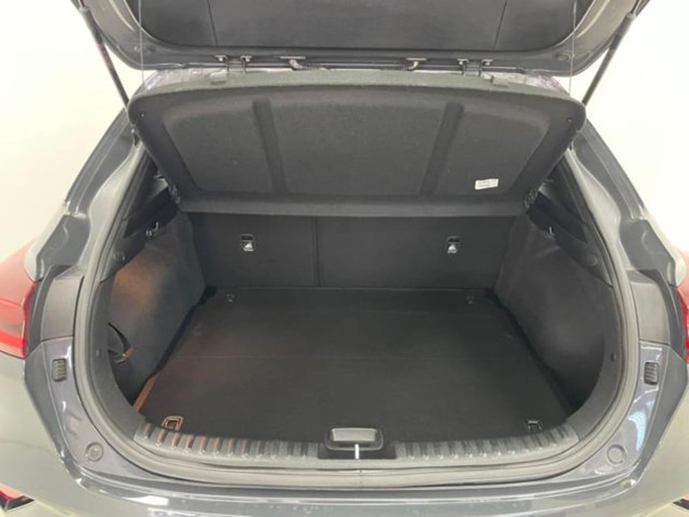 Kia XCeed usata a Como (17)