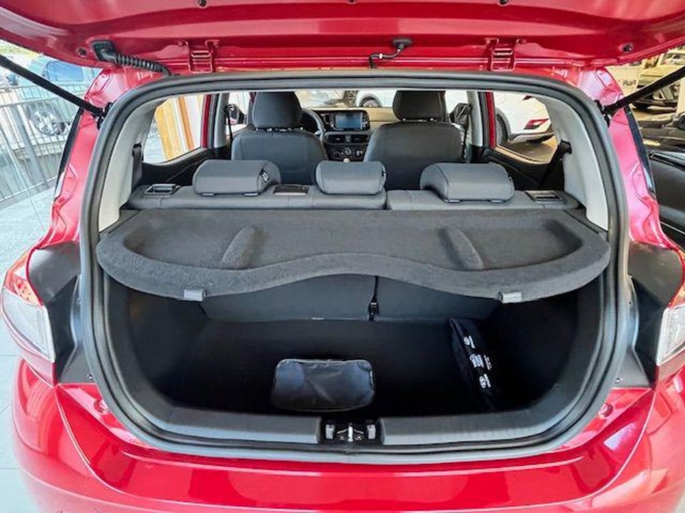 Hyundai i10 nuova a Verbano Cusio Ossola (10)