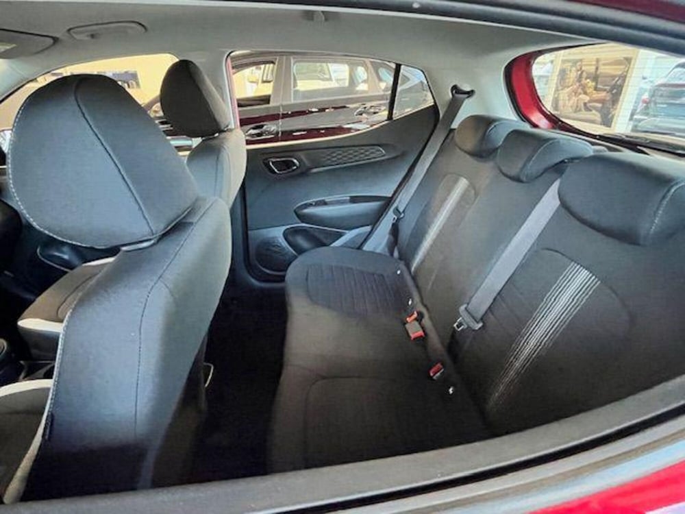 Hyundai i10 nuova a Verbano Cusio Ossola (11)