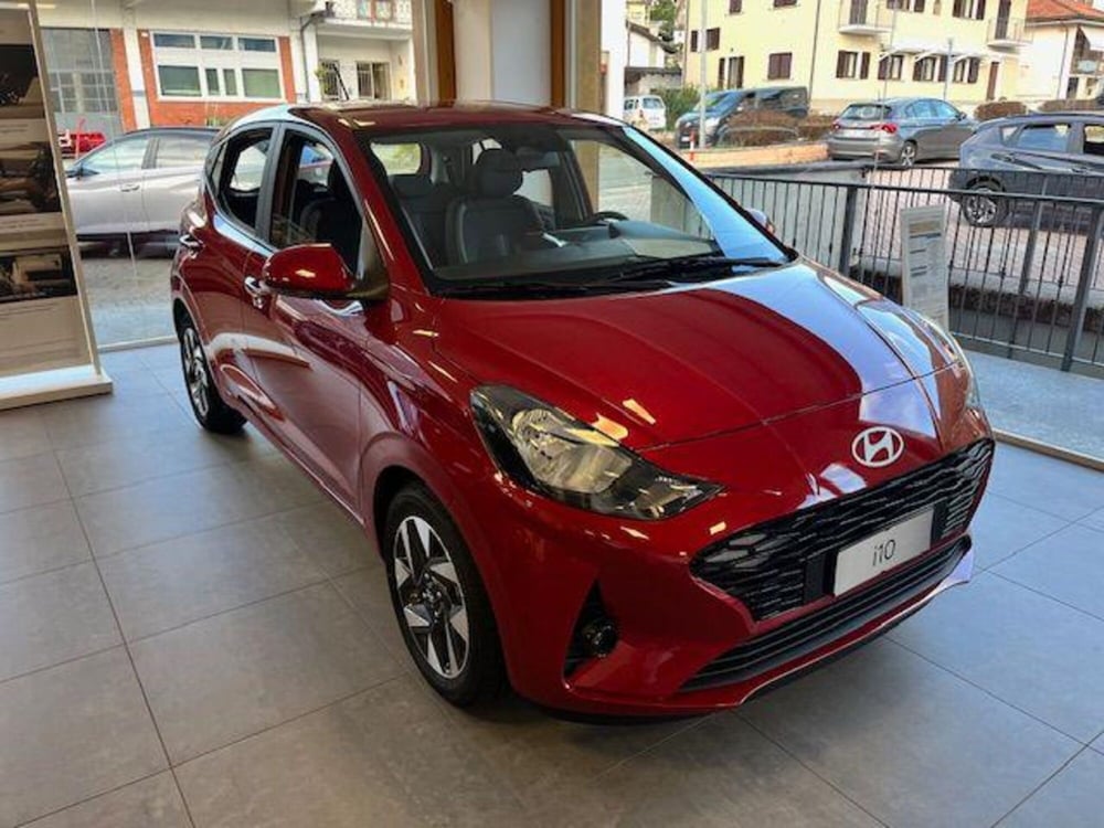 Hyundai i10 nuova a Verbano Cusio Ossola (2)