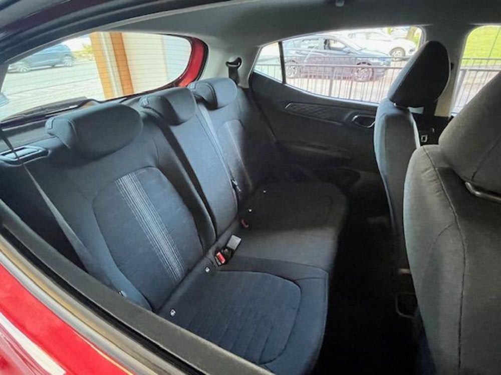 Hyundai i10 nuova a Verbano Cusio Ossola (7)