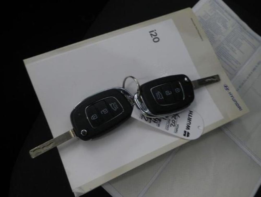Hyundai i20 usata a Verbano Cusio Ossola (9)