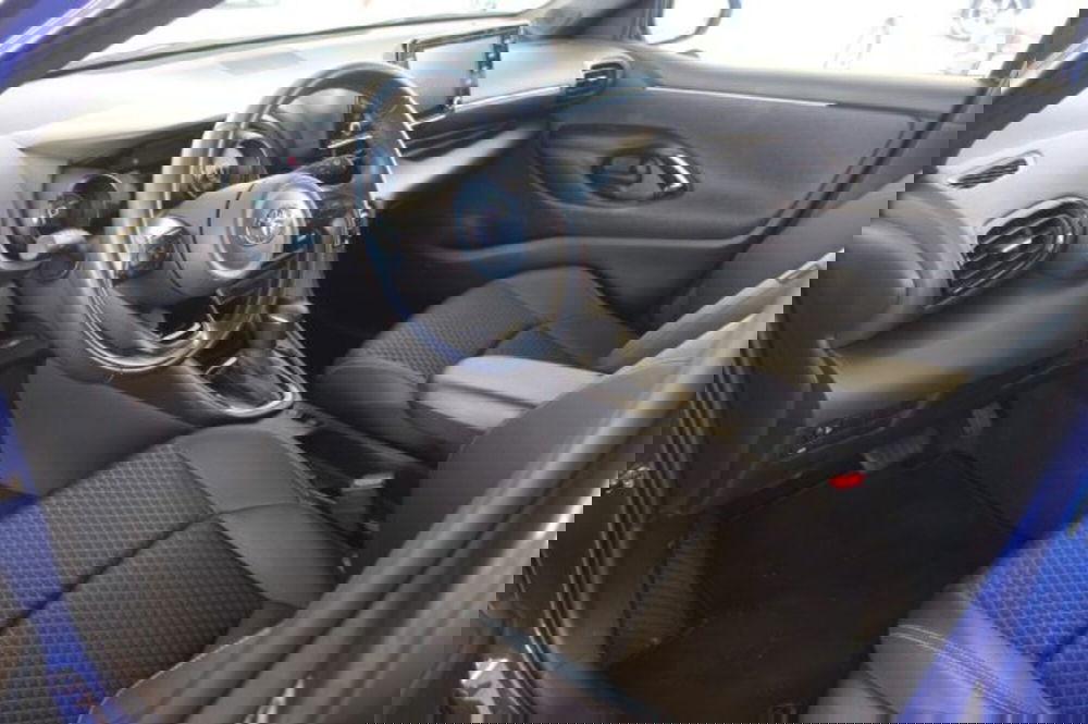 Toyota Yaris Cross usata a Roma (12)