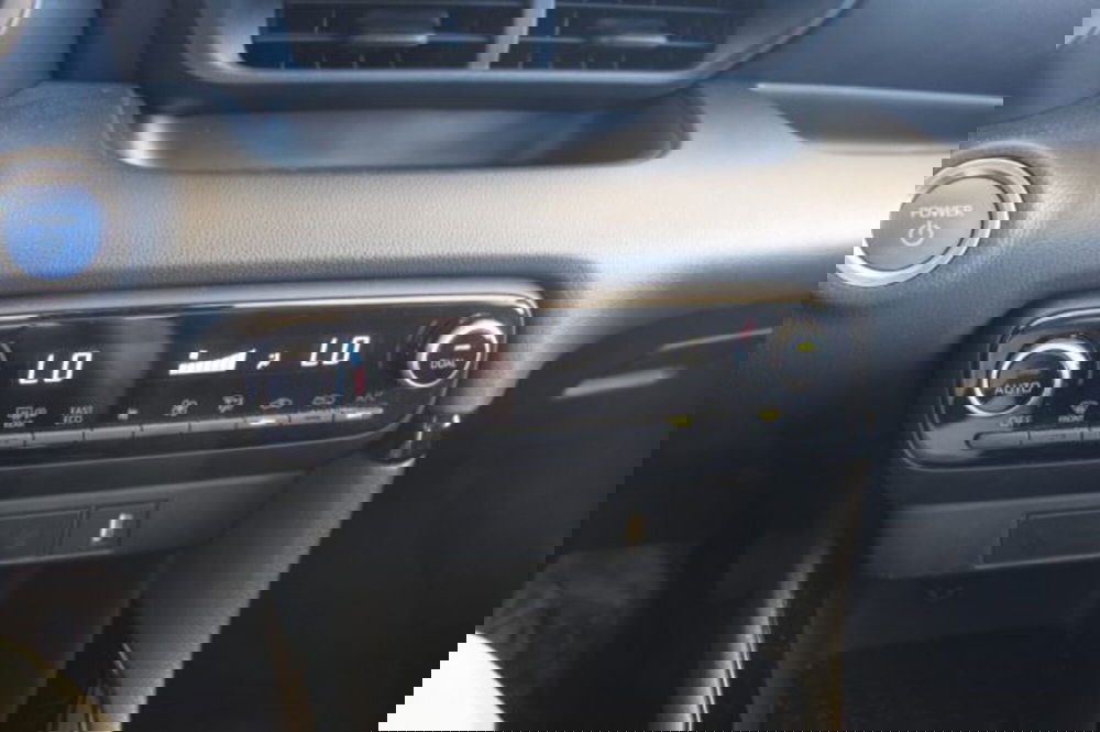 Toyota Yaris Cross usata a Roma (19)