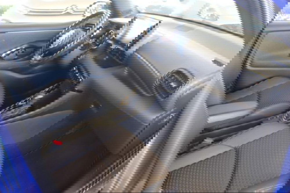 Toyota Yaris Cross usata a Roma (6)