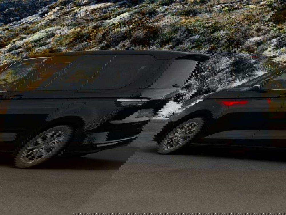 Volkswagen Multivan nuova a Vicenza (3)