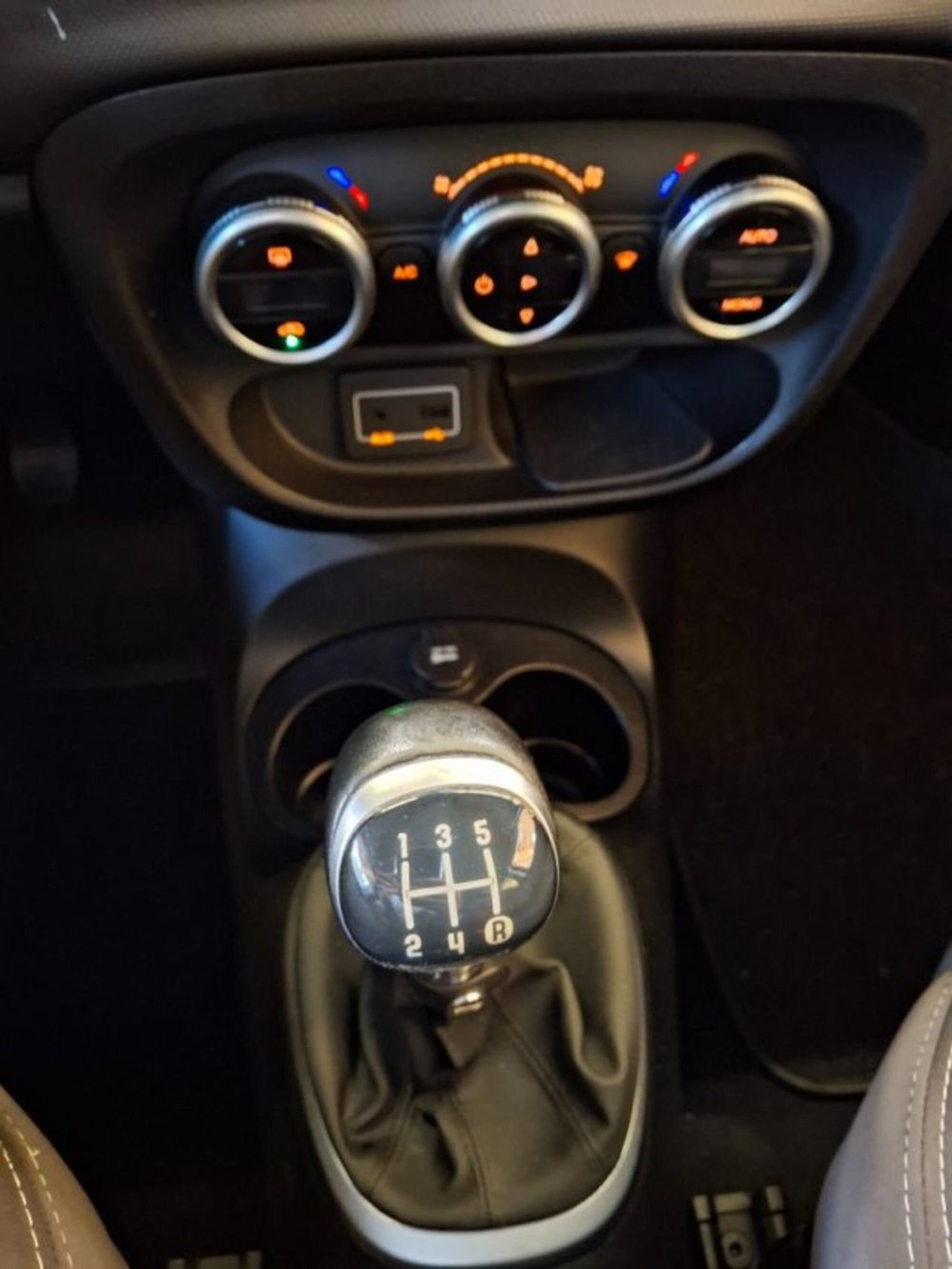 Fiat 500L Living usata a Vicenza (13)