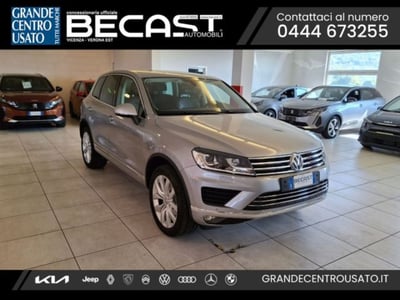 Volkswagen Touareg 3.0 TDI 204 CV tiptronic BlueMotion Techn. Executive del 2015 usata a Brendola