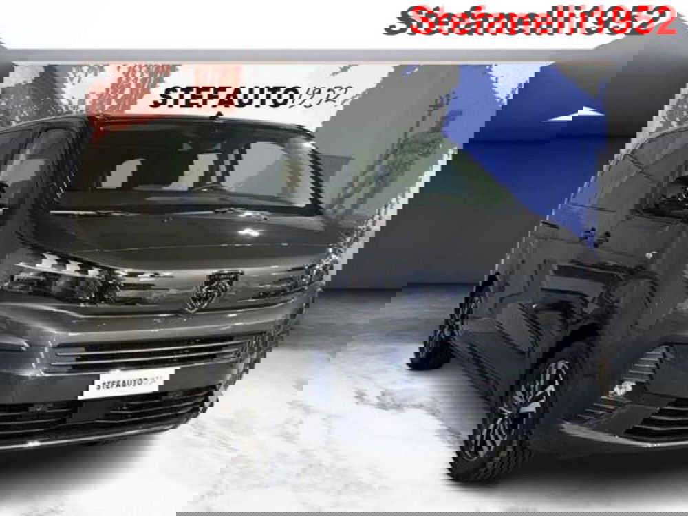 Peugeot Traveller nuova a Bologna