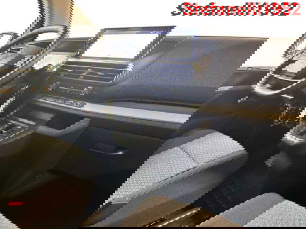 Peugeot Traveller nuova a Bologna (15)