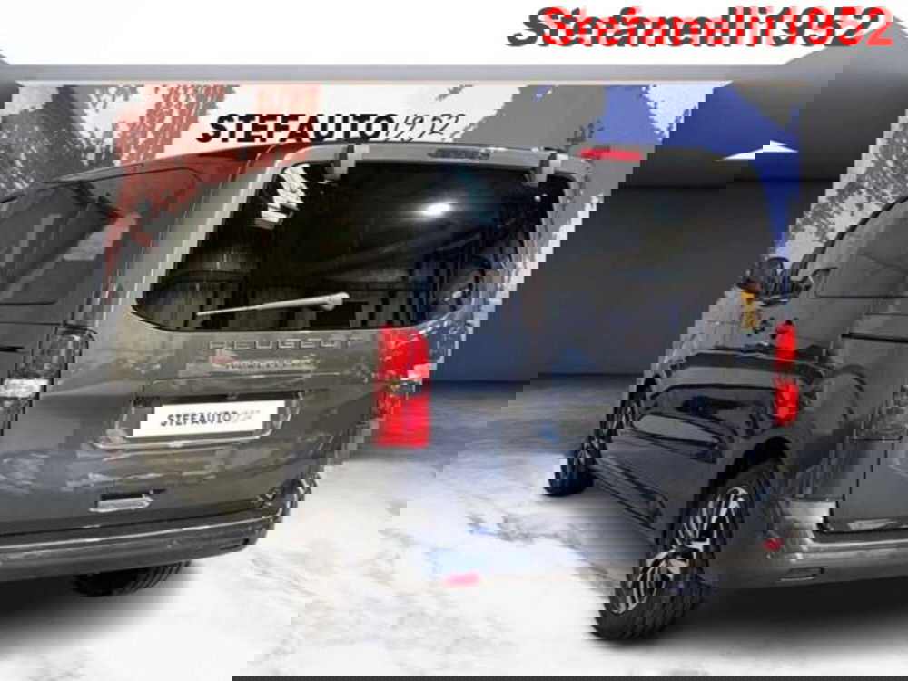 Peugeot Traveller nuova a Bologna (5)