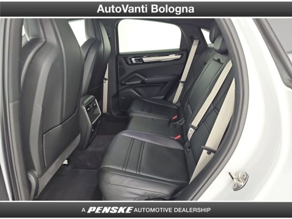 Porsche Cayenne usata a Bologna (11)