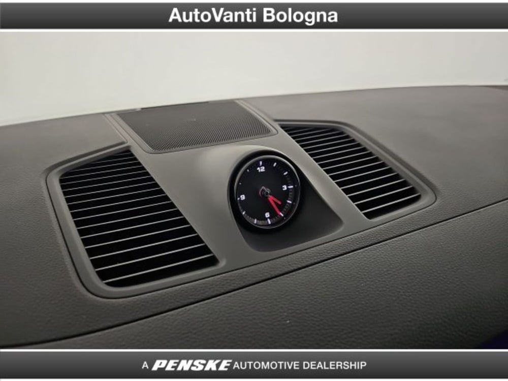 Porsche Cayenne usata a Bologna (14)