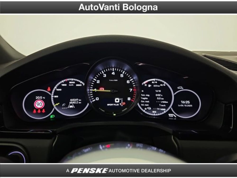 Porsche Cayenne usata a Bologna (15)