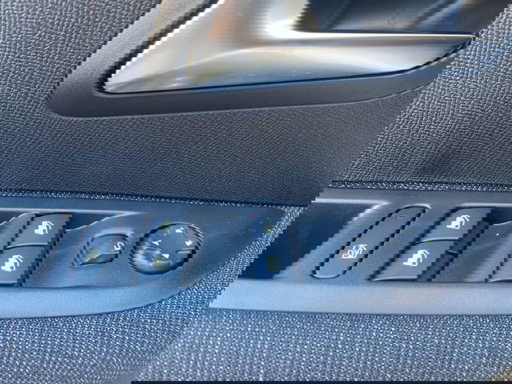 Peugeot 208 nuova a Torino (13)